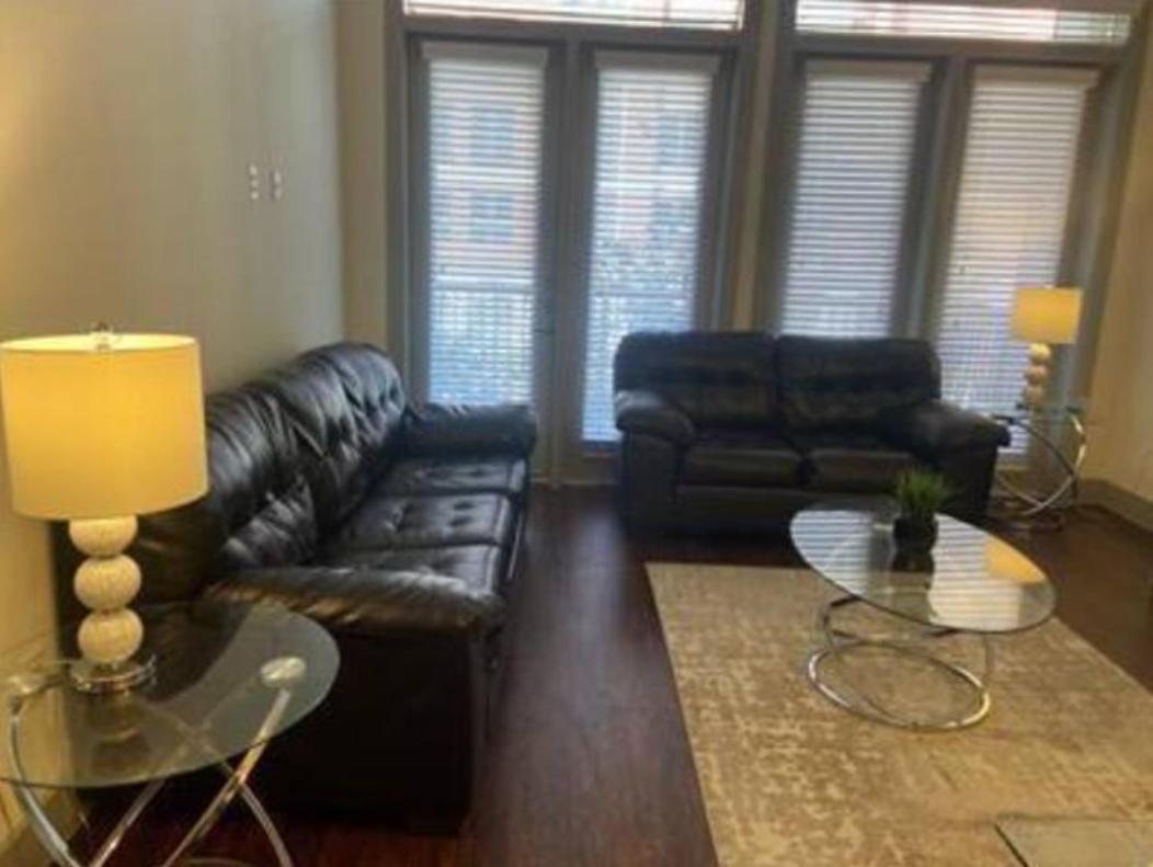 Resort-Style Apartments Near The Galleria Houston Room photo